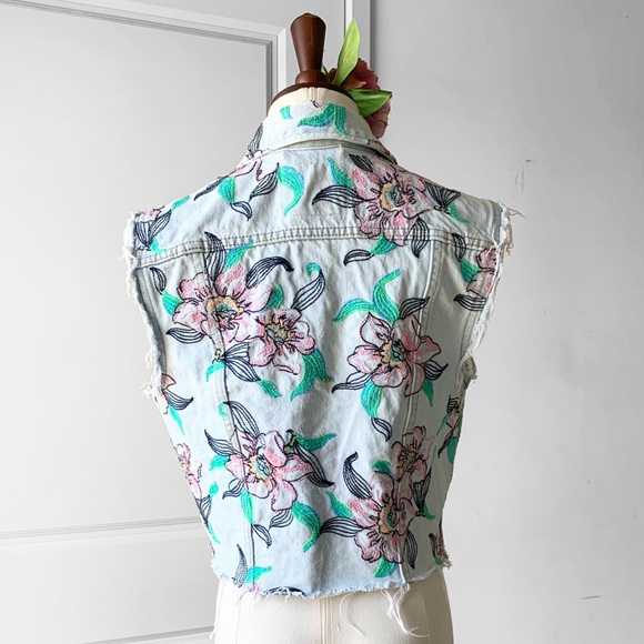 LEVI'S Premium Denim Cropped Bloom Sleeveless Vest - Picture 3 of 7